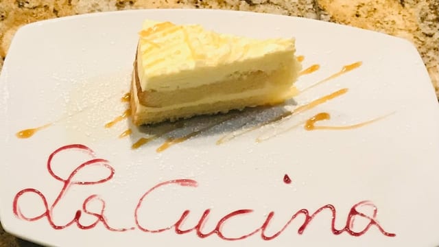 Limoncello Cake.