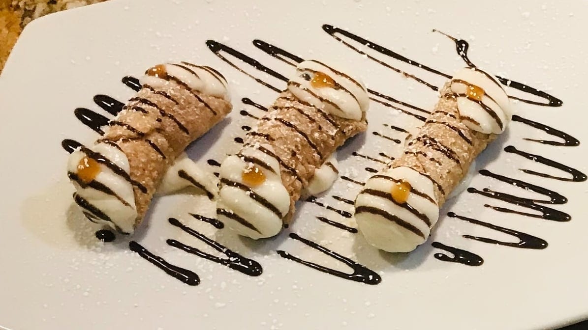 Cannoli.